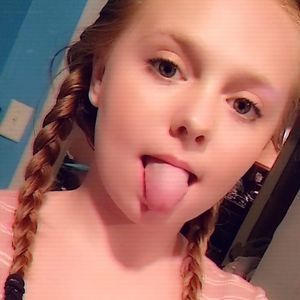 Meet your Posher, Alexia